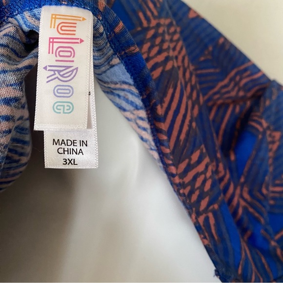 EUC LuLaRoe art deco Classic T, 3XL - Picture 5 of 13